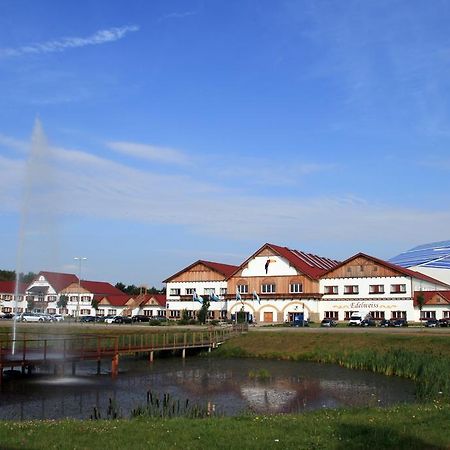 Hotel Hamburg-Wittenburg Van Der Valk מראה חיצוני תמונה