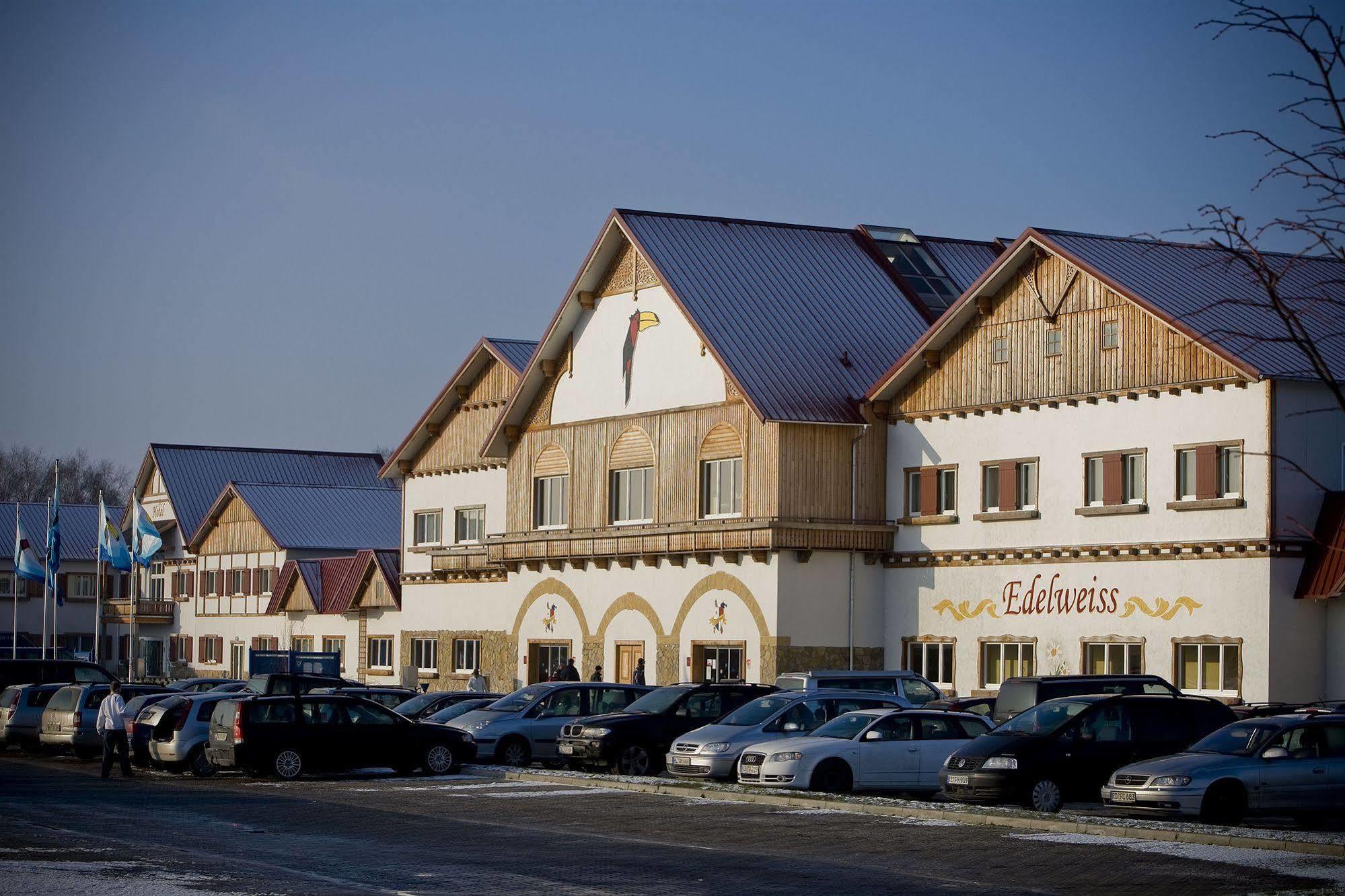 Hotel Hamburg-Wittenburg Van Der Valk מראה חיצוני תמונה
